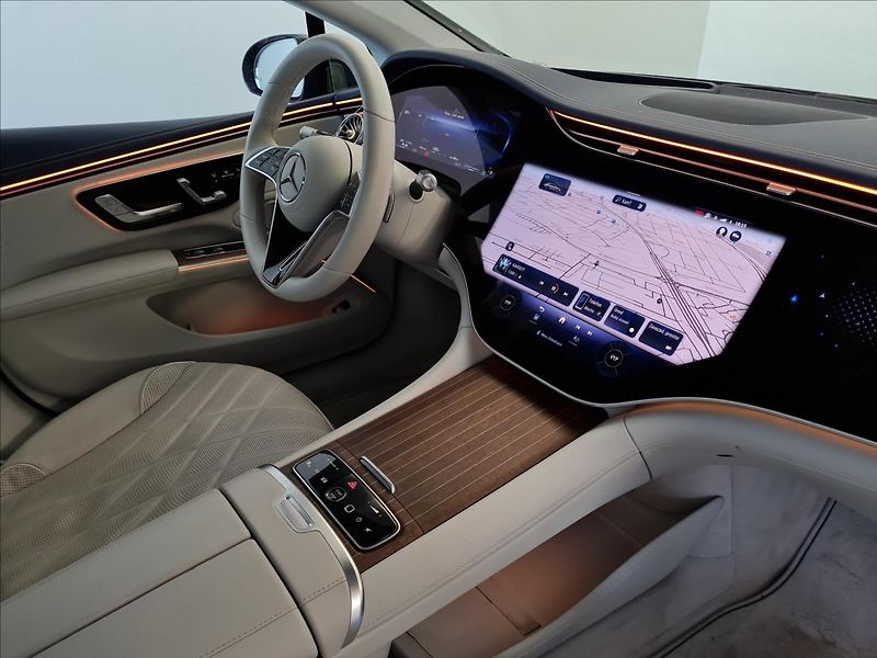 Mercedes-Benz EQS 580 4MATIC AMG Line - fotka 18 z 23