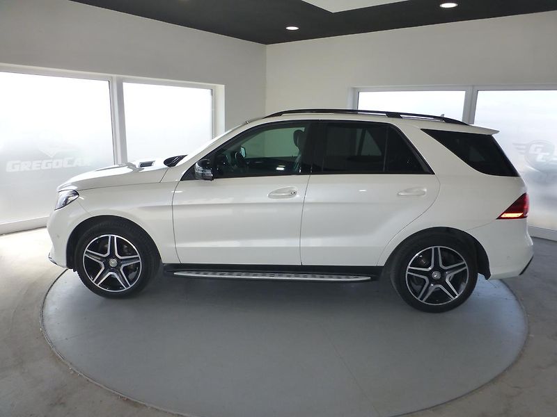 Mercedes-Benz GLE (2016) 350D*KAMER*TAŽ 3,5T*NEW ČR*AMG - fotka 8 z 28