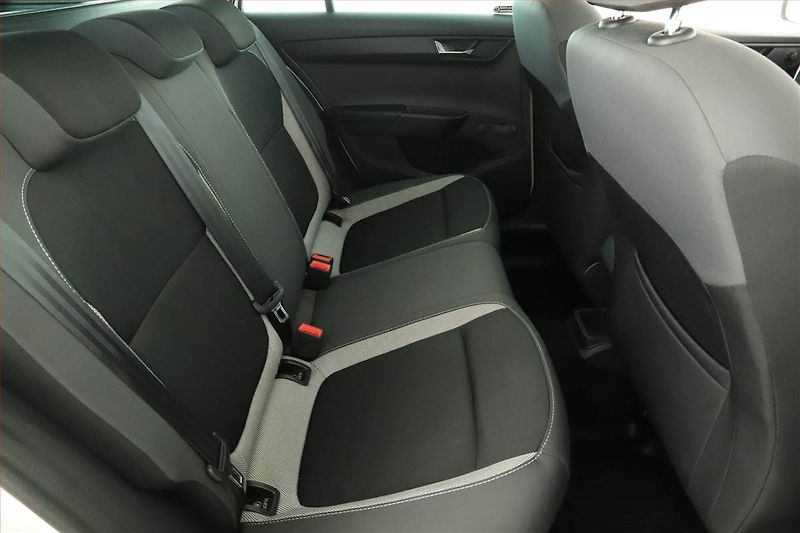 Škoda Fabia (2018) 1.0 TSI, Park. senzory - fotka 7 z 12