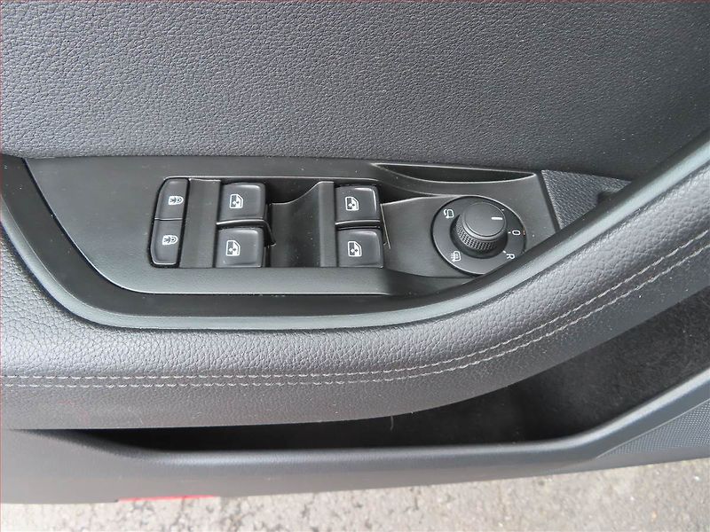 Škoda Superb (2020) Style 2.0 TDI, Automat - fotka 17 z 25
