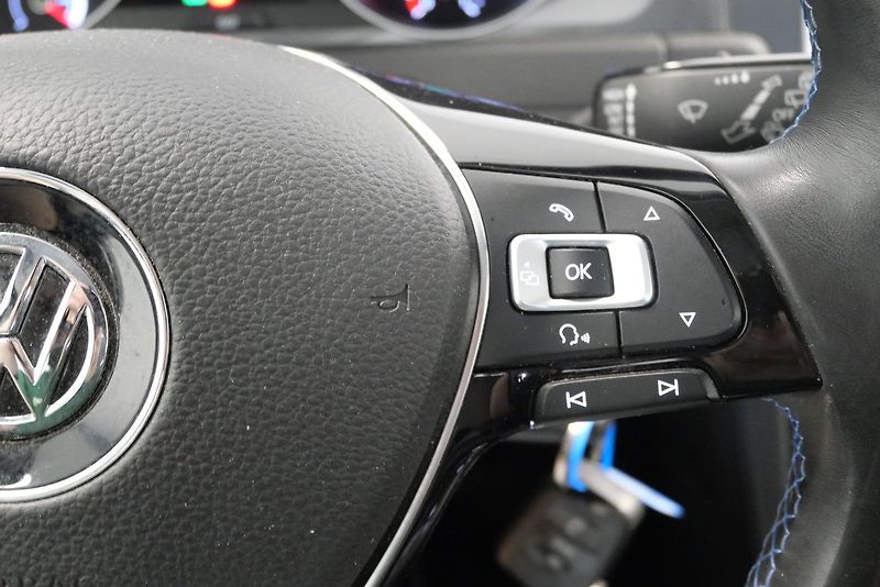 Volkswagen e-Golf - fotka 16 z 23