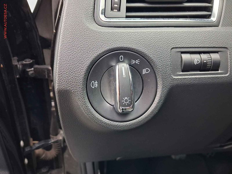 Seat Toledo (2014) 1.2 TSi, Reference, výhřev - fotka 15 z 15
