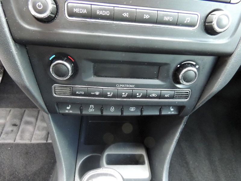 Škoda Rapid (2014) 1.2TSi,77kw,dobrá výbava - fotka 19 z 40