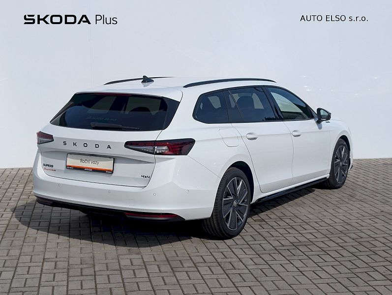 Škoda Superb (2026) Combi 2,0 TDI / 142 kW DSG 4x4 - fotka 2 z 30