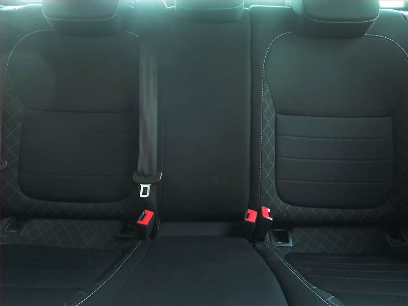 Škoda Fabia (2016) 1.2 TSI, Automat, Tempomat - fotka 10 z 17