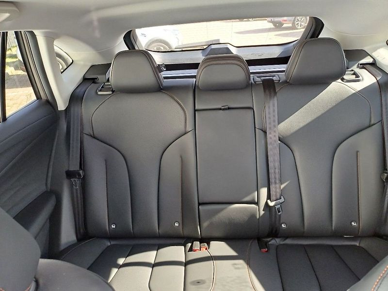 MG HS PHEV 1.5T EXCLUSIVE - fotka 22 z 23