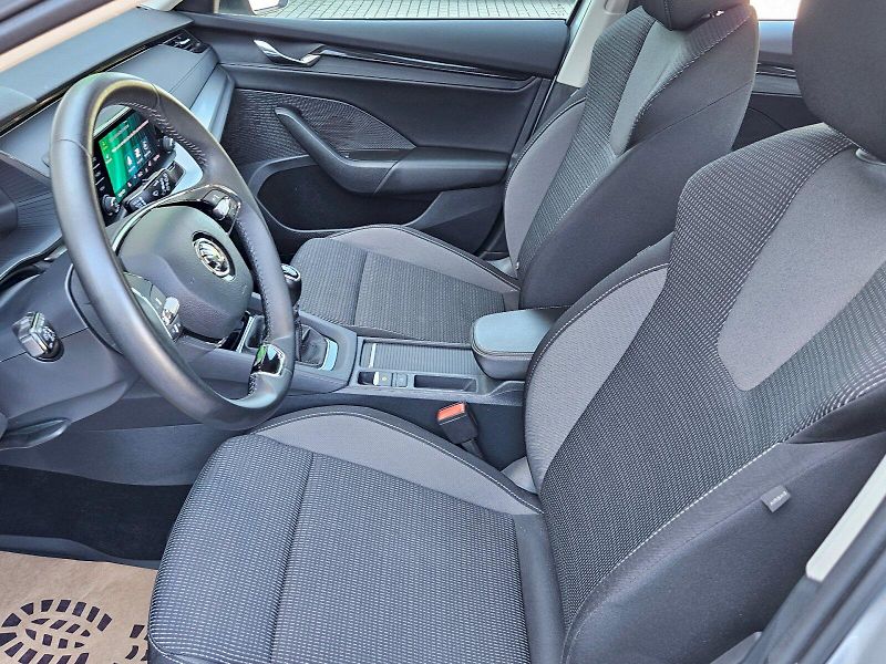 Škoda Octavia (2024) COMBI Ambition PLUS TSI 110/1. - fotka 12 z 26