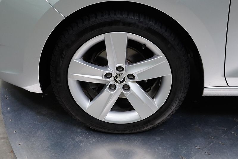 Škoda Rapid - fotka 10 z 35
