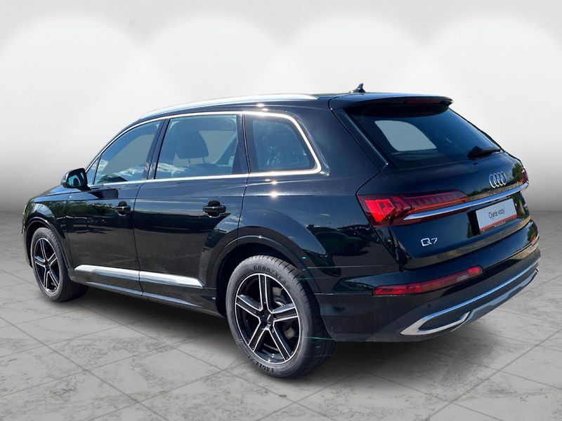 Audi Q7 50TDi quattro S-line - fotka 6 z 24