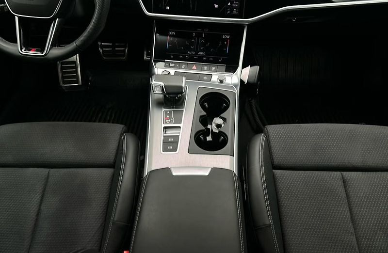 Audi A6 Avant 55 e TFSI Q S-Line Matrix Taž  - fotka 9 z 29