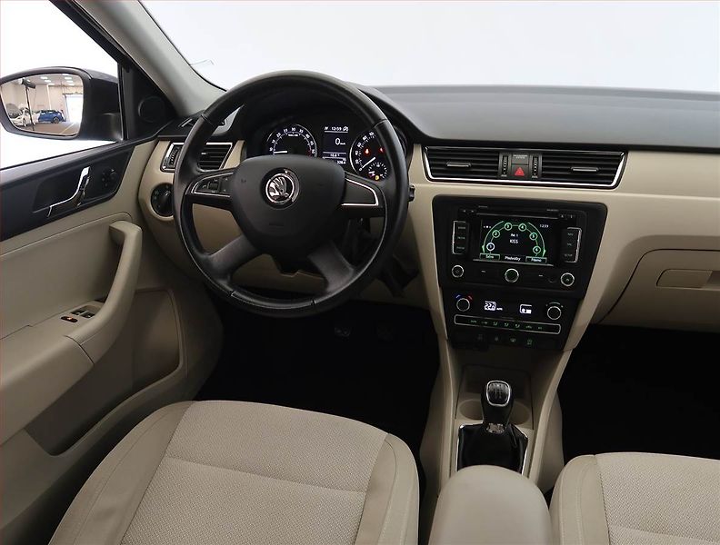 Škoda Rapid (2013) Ambition 1.6 TDI, Navi - fotka 7 z 17