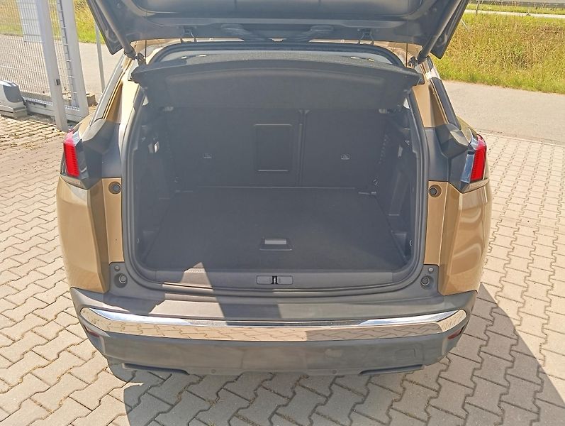 Peugeot 3008 (2016) ALLURE 2.0 HDi 150k MAN6 - fotka 26 z 30
