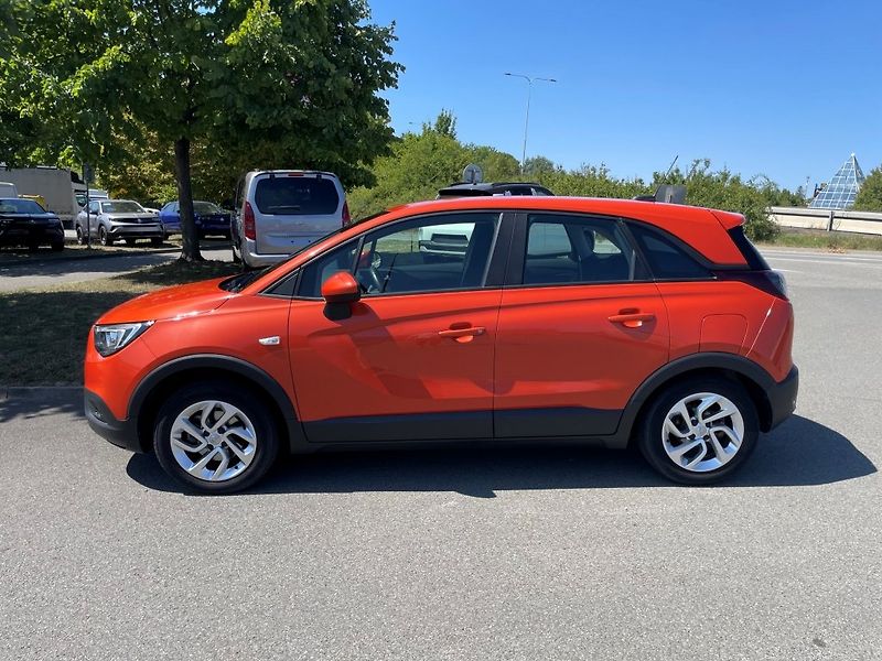 Opel Crossland X Enjoy 1,2 Turbo, ČR, 1. maj - fotka 2 z 33