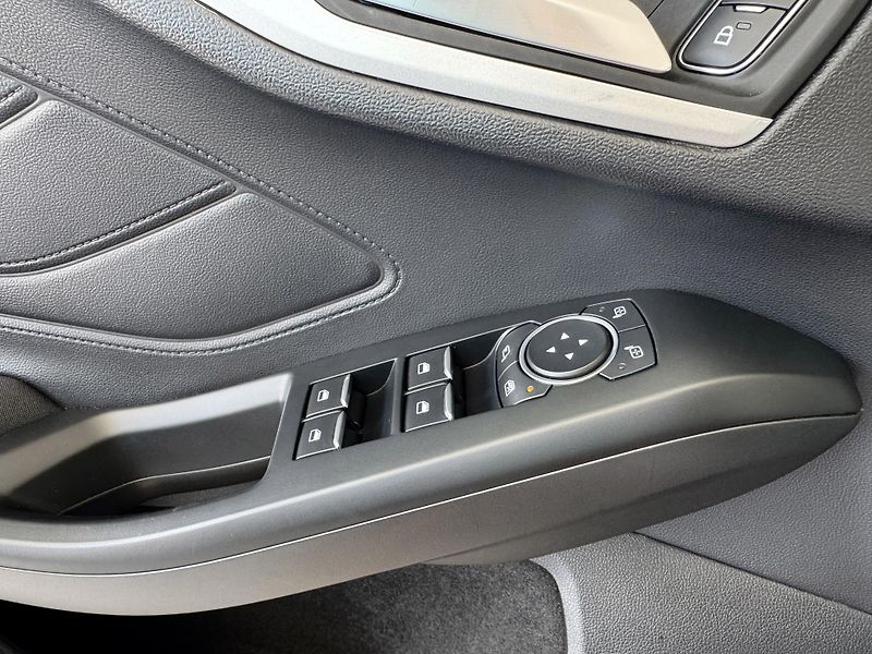 Ford Focus 1,5TDCi 88kW*Vyhř.Volant*Navi - fotka 29 z 33