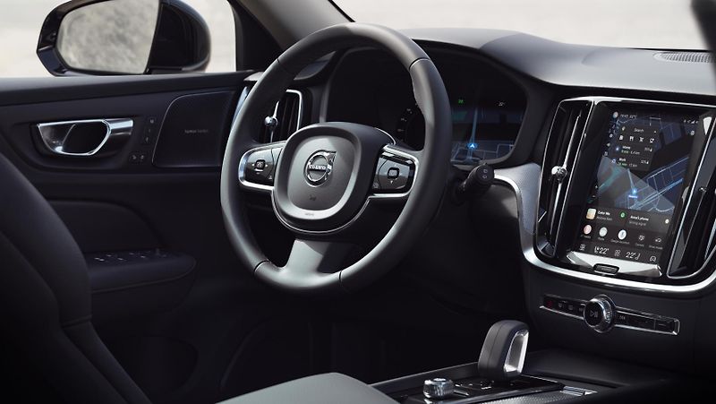 Volvo V60 (2026) B4 PLUS DARK - fotka 13 z 13