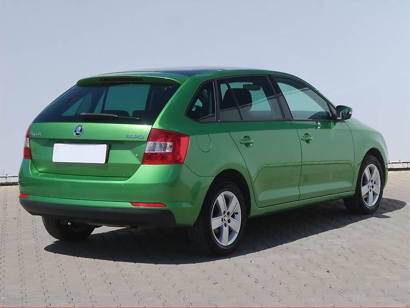 Škoda Rapid (2015) Spaceback 1.2 TSI, Serv.kniha - fotka 5 z 14