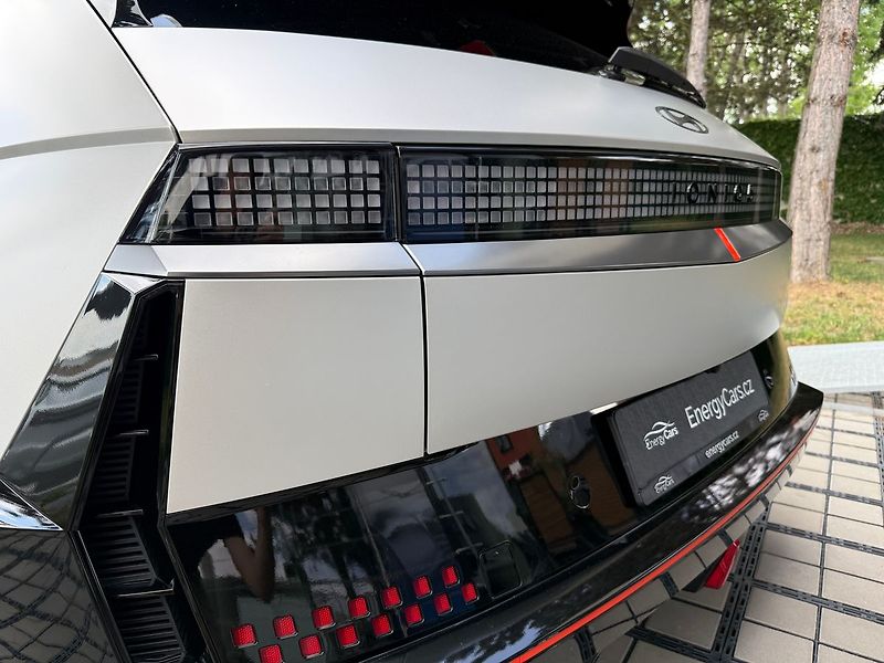 Hyundai Ioniq 5 N Everyday 84 kWh - fotka 10 z 42