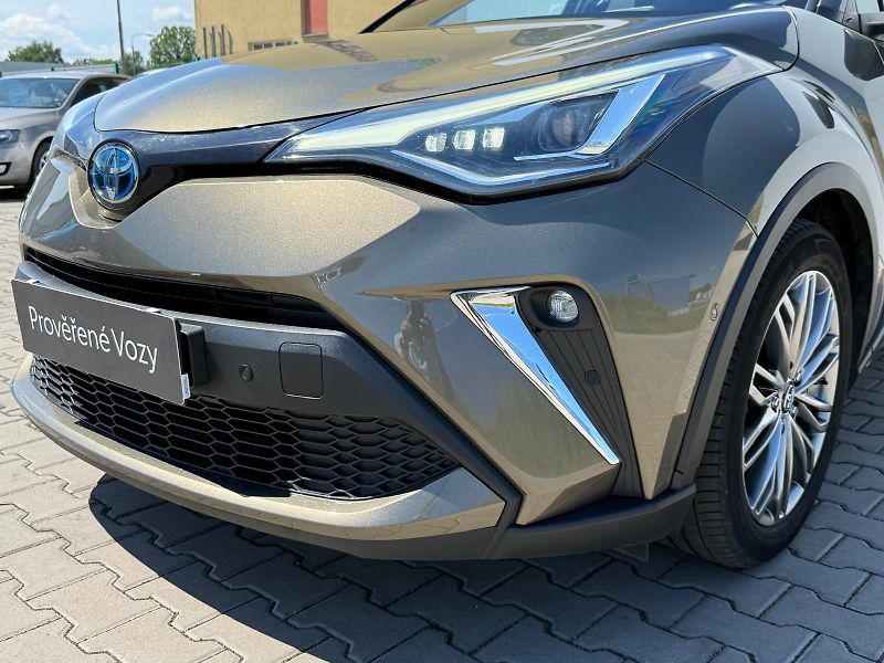 Toyota C-HR 1.8 HSD e-CVT Executive - fotka 28 z 29