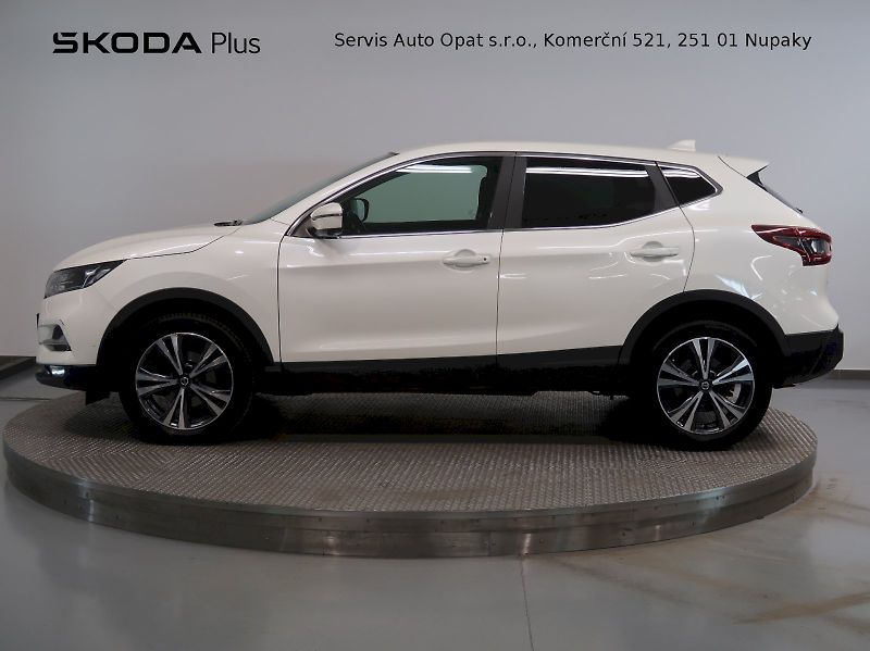 Nissan Qashqai (2021) 1.3DiG-T 103KW TAŽNÉ 360*CAMER - fotka 3 z 33