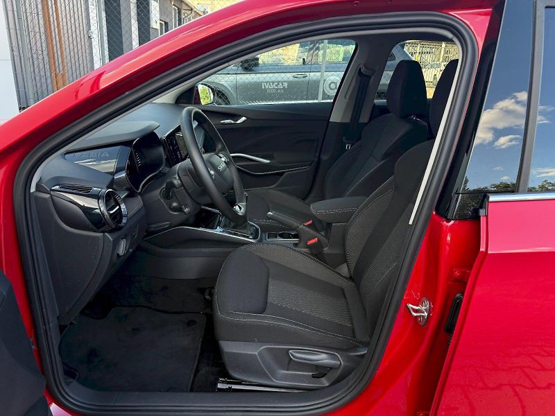 Škoda Fabia (2025) 1.0 TSI 85 kW TopSelection - fotka 10 z 22