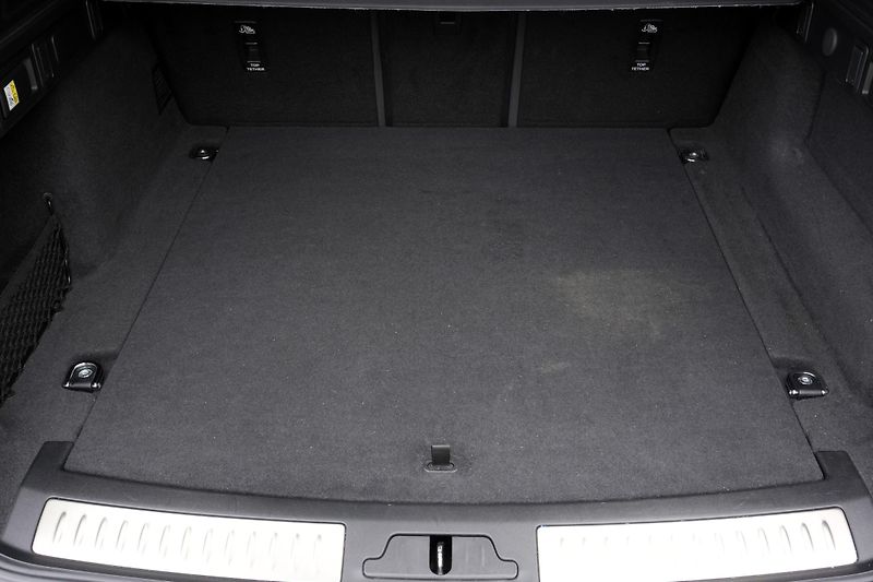 Land Rover Range Rover Velar R-Dynamic HSE D300, Záruka, ČR - fotka 36 z 39