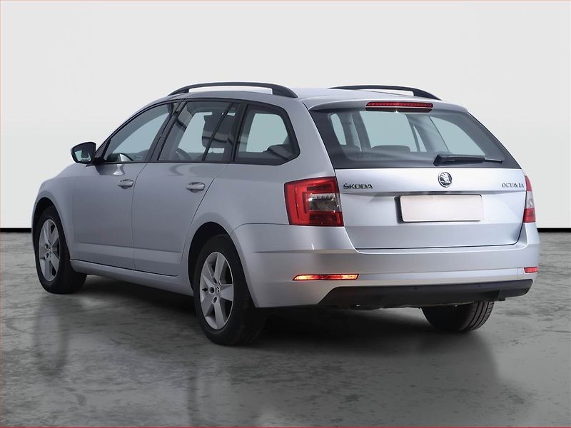 Škoda Octavia (2019) Ambition 1.6 TDI, Serv.kniha - fotka 4 z 19
