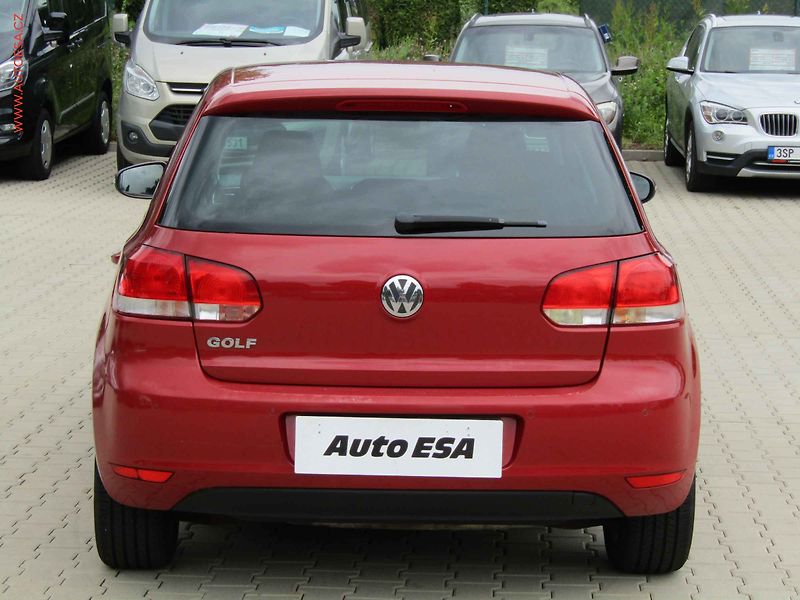 Volkswagen Golf (2011) 1.2TSi, AC, park.čidla - fotka 5 z 22