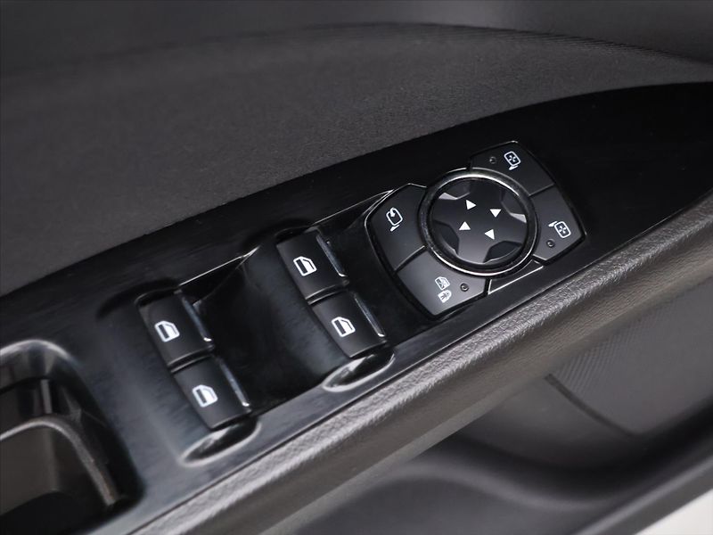 Ford Mondeo 2,0 TDCI 110kW Titanium Tažné - fotka 15 z 30
