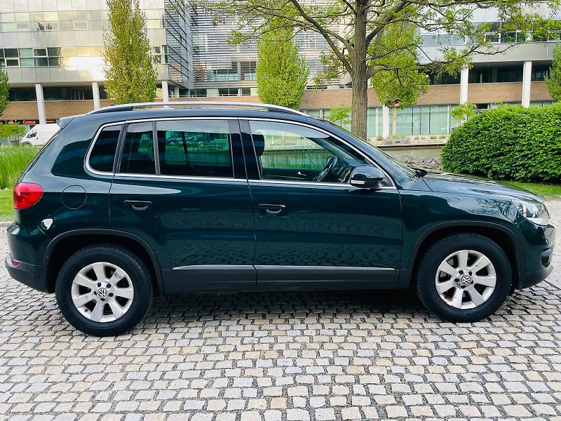 Volkswagen Tiguan 2.0TDI MANUÁL SENZORY 1MAJITEL - fotka 10 z 49