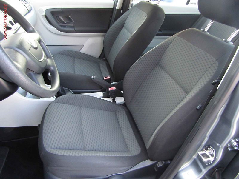 Škoda Fabia (2012) 1.6 TDi, AC, temp - fotka 9 z 15