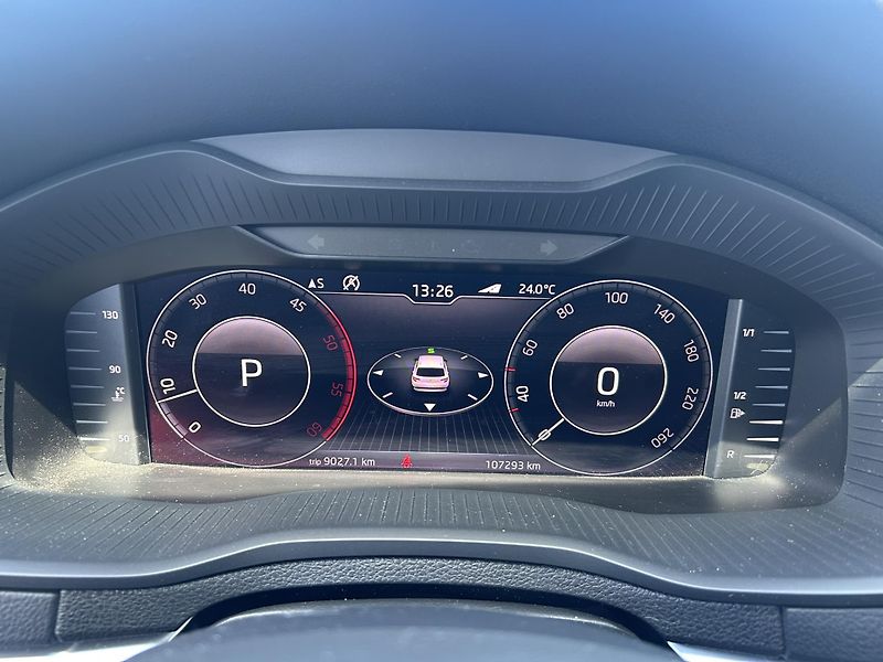 Škoda Karoq Style EDICE 100 DSG 1,6 TDi 85 - fotka 13 z 25