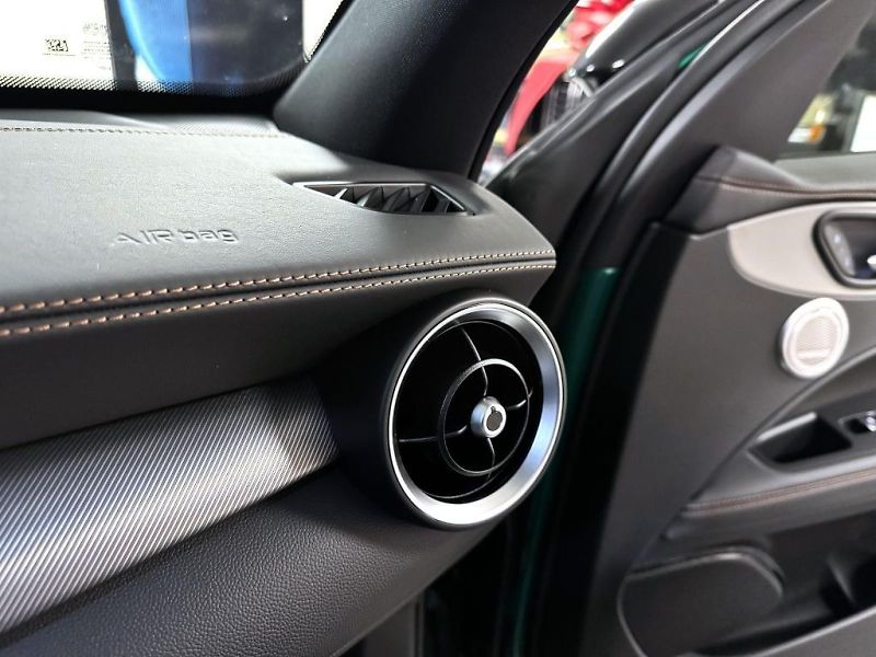 Alfa Romeo Stelvio (2026) 2.0 T 280k AT8 ZF Q4 4x4 Inten - fotka 16 z 25