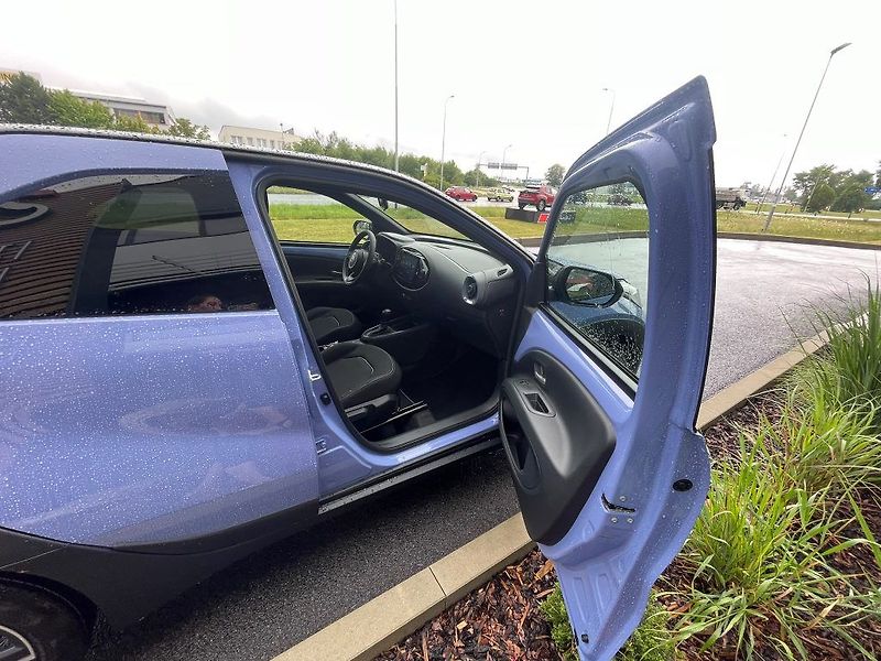 Toyota Aygo 1.5 Hybrid automat Style - fotka 26 z 27