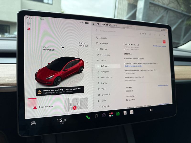Tesla Model 3 Long Range AWD - fotka 25 z 40