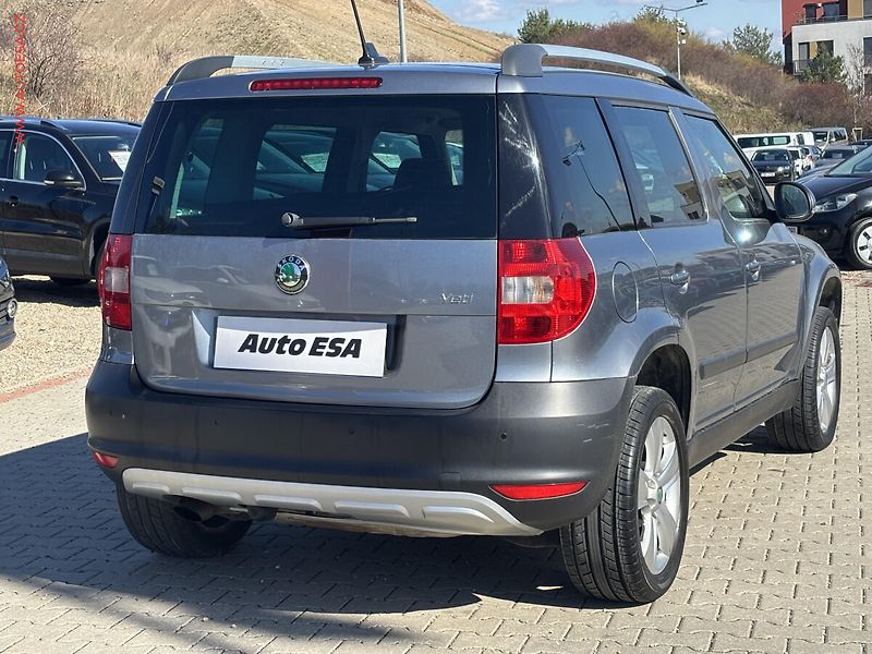 Škoda Yeti (2011) 1.2 TSi, Experience, panor - fotka 4 z 21