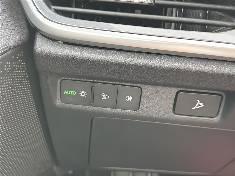 Škoda Elroq 0,0 iV 85 kWh 210 Kw DPH HUD - fotka 29 z 35