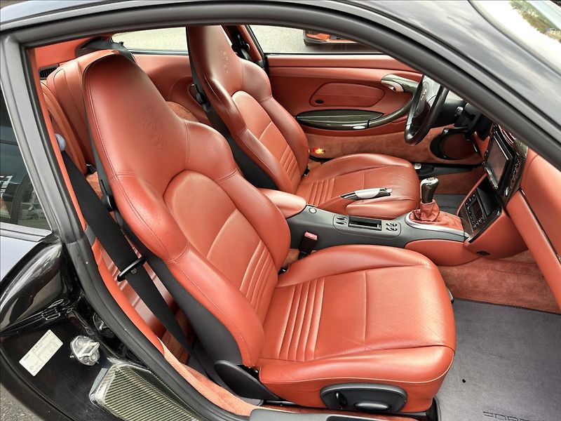 Porsche 911 3,4 CARRERA 4 - fotka 11 z 20