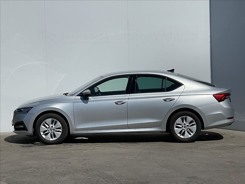 Škoda Octavia 2,0 TDI DSG Ambition Plus LED - fotka 2 z 19