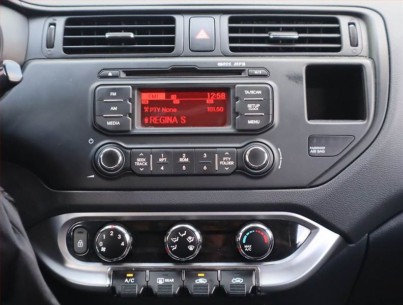 Kia Rio (2012) 1.25 CVVT, Serv.kniha - fotka 11 z 14