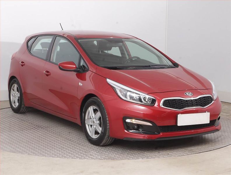 Kia Ceed (2018) 1.4 CVVT, Serv.kniha - fotka 1 z 14