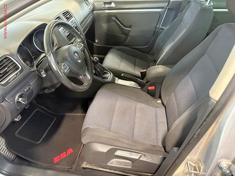 Volkswagen Golf (2011) 1.6 TDi, Style - fotka 9 z 14