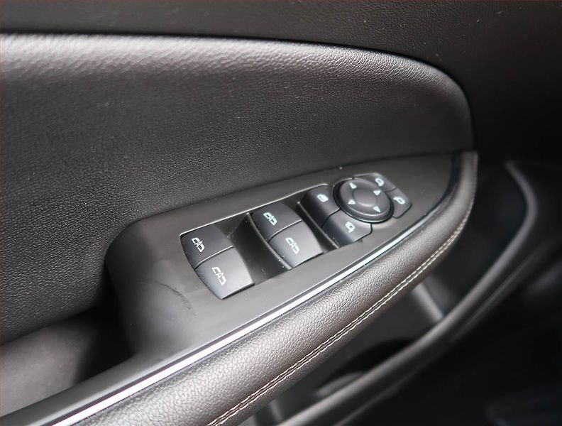 Opel Insignia (2020) 2.0 Turbo , Automat - fotka 21 z 23