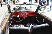 Pohled do interiáru vozu DKW F8.