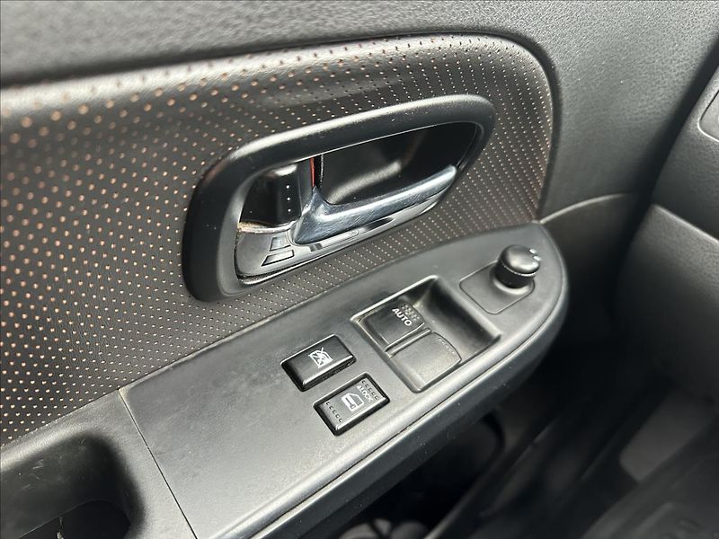 Suzuki Grand Vitara 1,6 4x4 - fotka 18 z 18