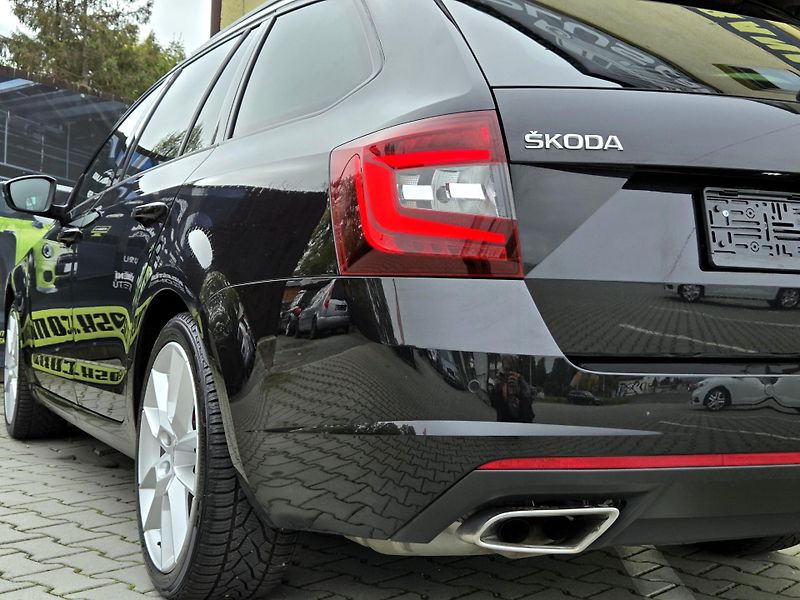 Škoda Octavia TDi RS,CEBIA *SERV.KNÍŽKA*  - fotka 47 z 48