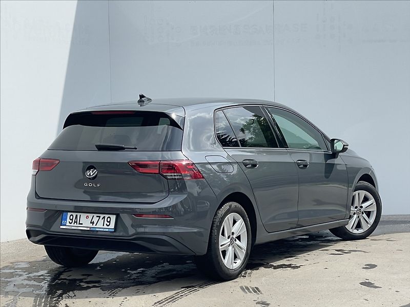 Volkswagen Golf 1,0 TSI Life KESSY+Kamera - fotka 3 z 23