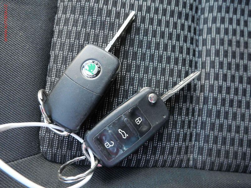 Škoda Octavia (2011) 1.6TDi, Elegance, TZ - fotka 17 z 17