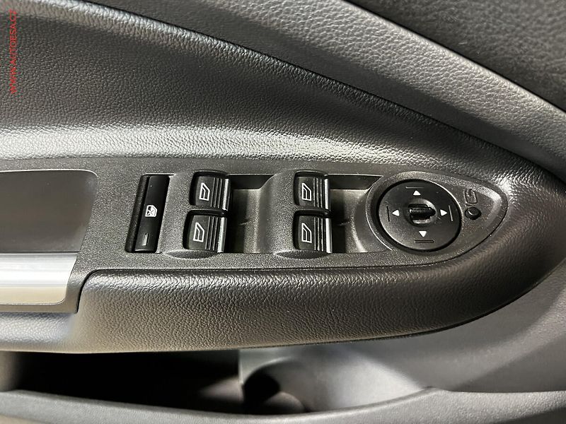 Ford Kuga (2018) 2.0 TDCi 4x4, ST-Line, AT - fotka 12 z 16