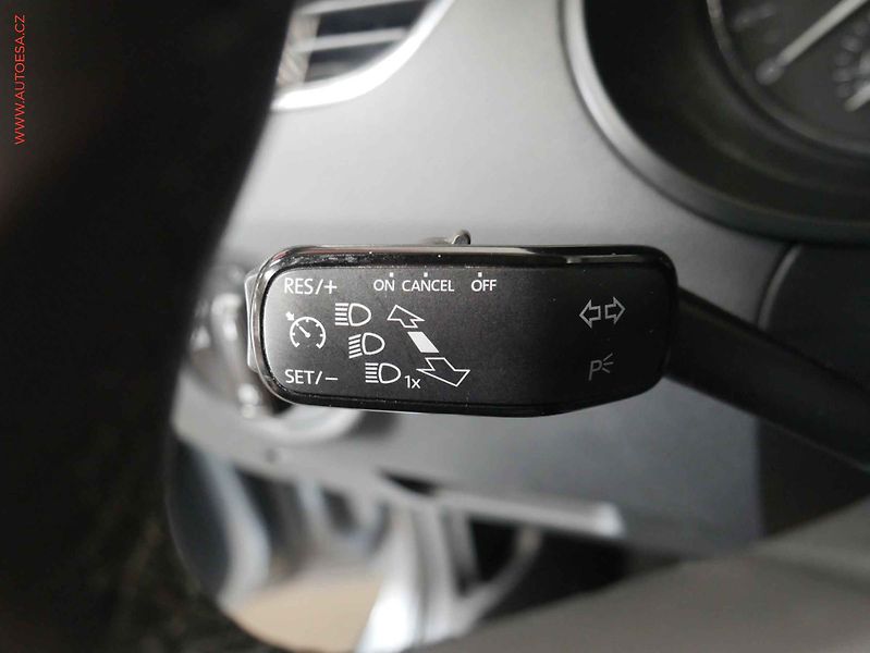 Škoda Octavia (2013) 2.0 TDi, 1.maj,ČR, servis - fotka 12 z 16
