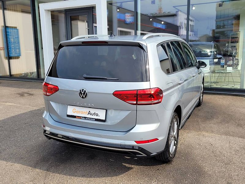 Volkswagen Touran 1.5 TSI DSG R-Line 7míst TAŽNÉ - fotka 3 z 50